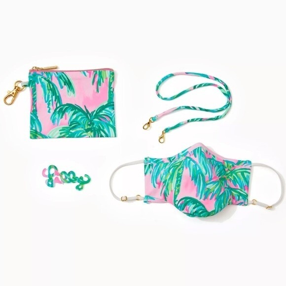 Lilly Pulitzer Adult On The Go Face Mask Set Pouch, Lanyard, Extender Pink - Picture 12 of 12